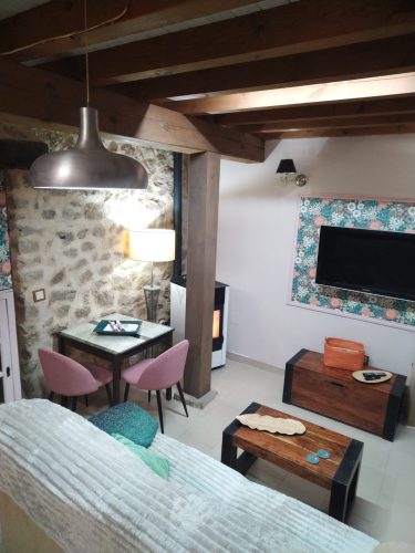 zona tv salón en casa rural MásQuimera